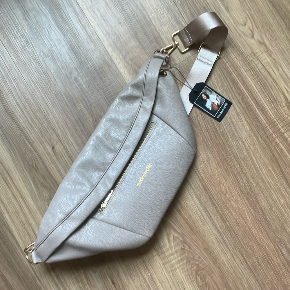 Modern + Chic Presley Oversized Sling Bag